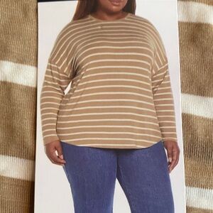 GAP Women's Beige Striped Long Sleeve Tee